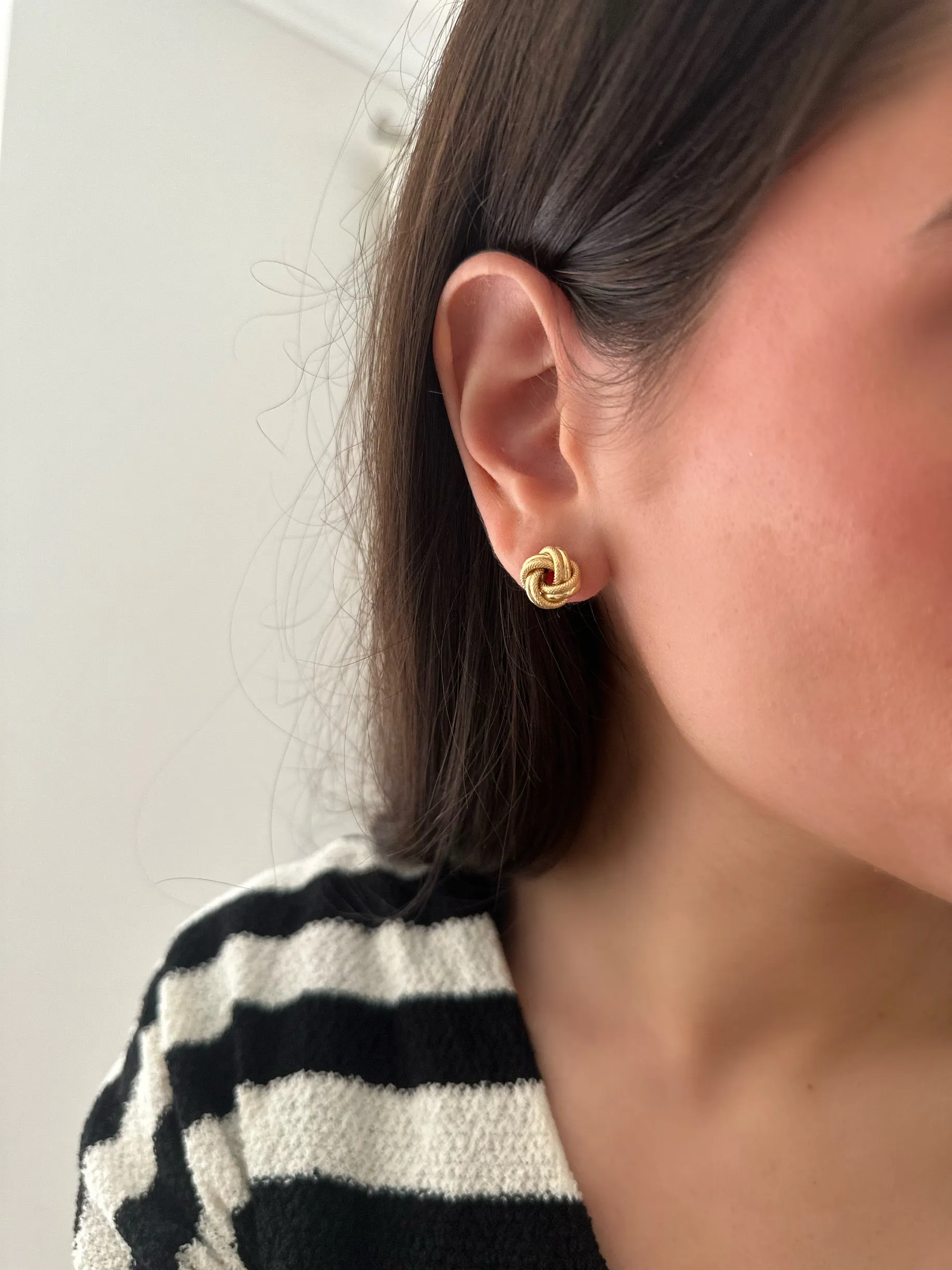10 Karat Gold Knot Studs