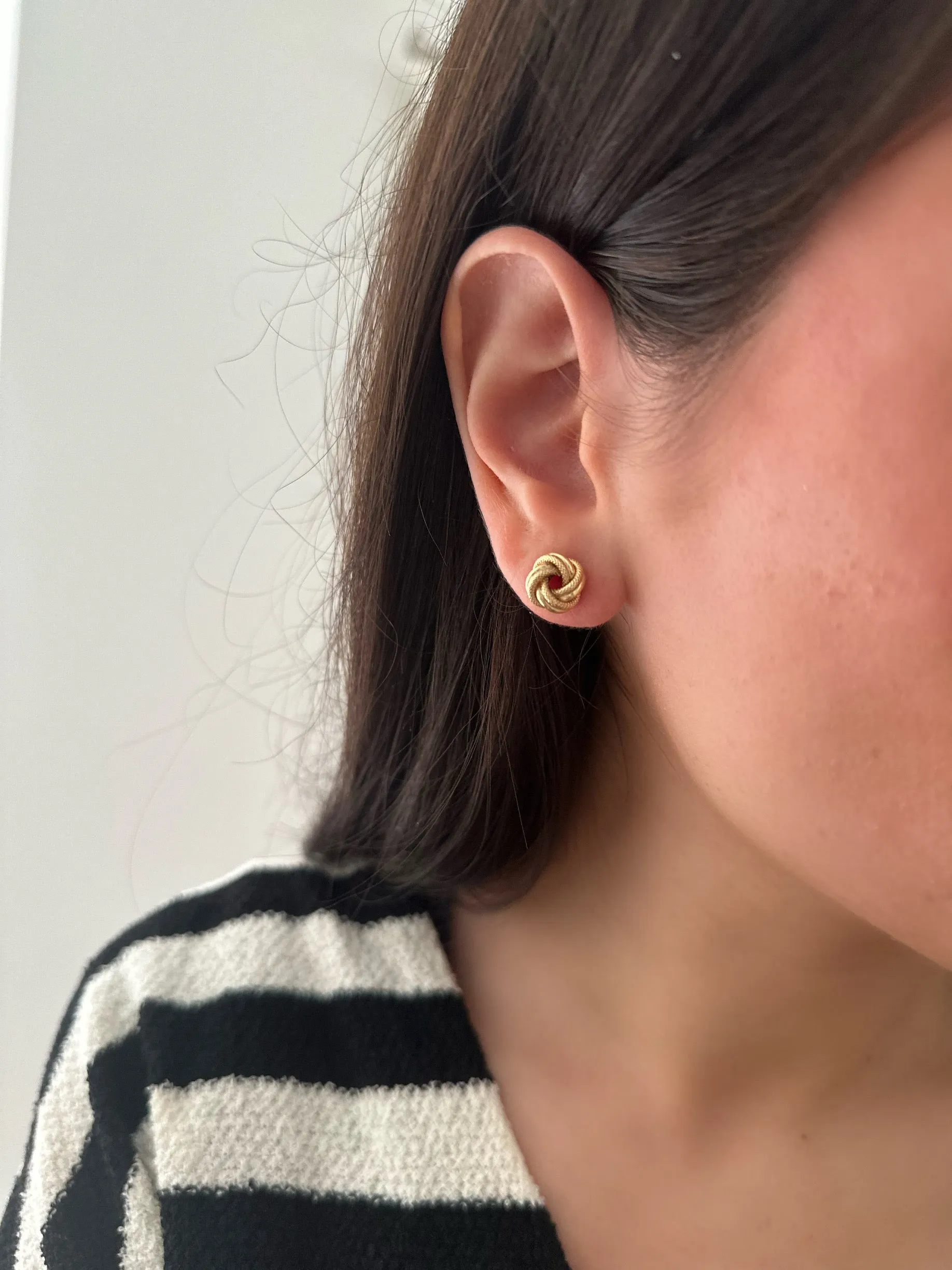 10 Karat Gold Knot Studs