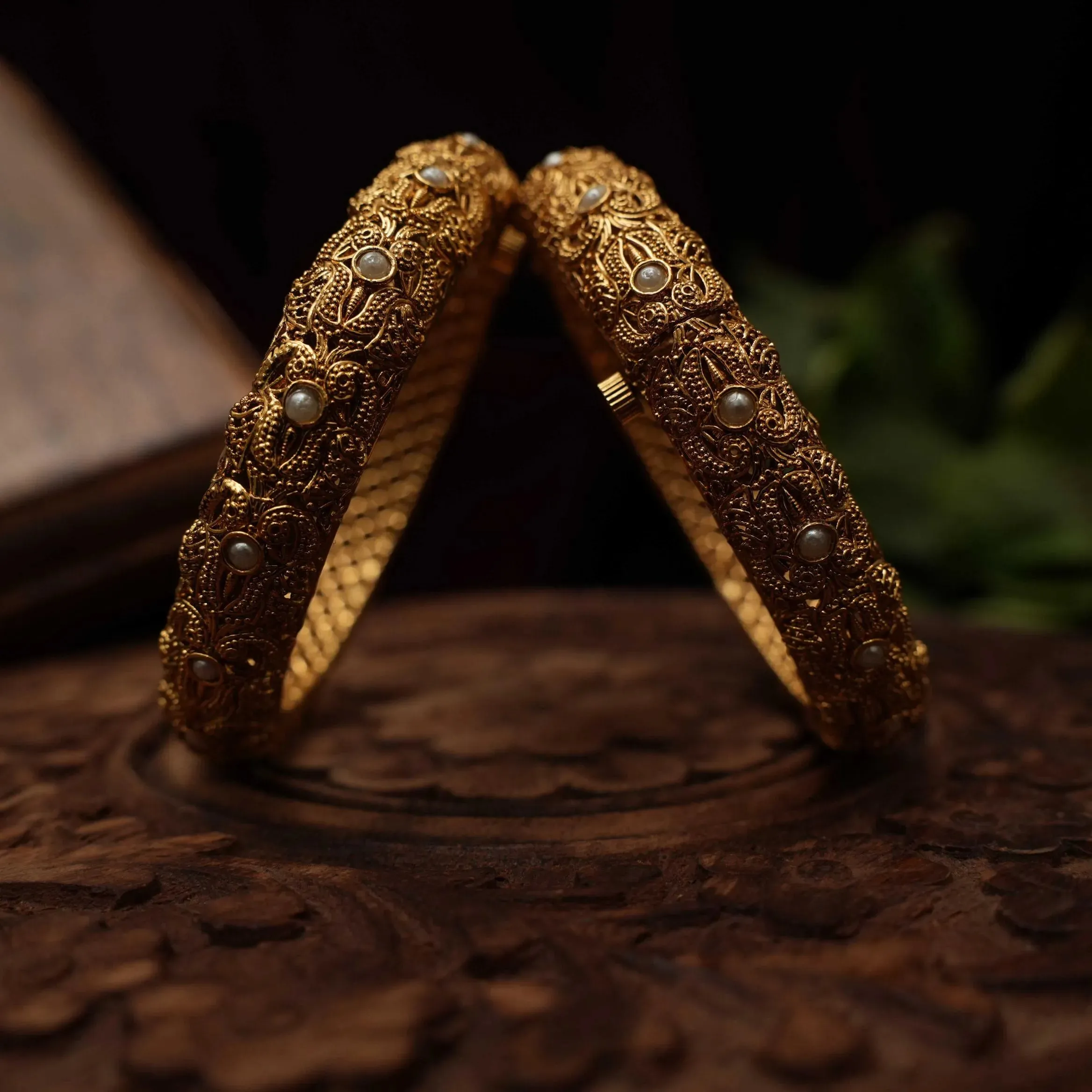 Aarvi Antique Pearl Bangles
