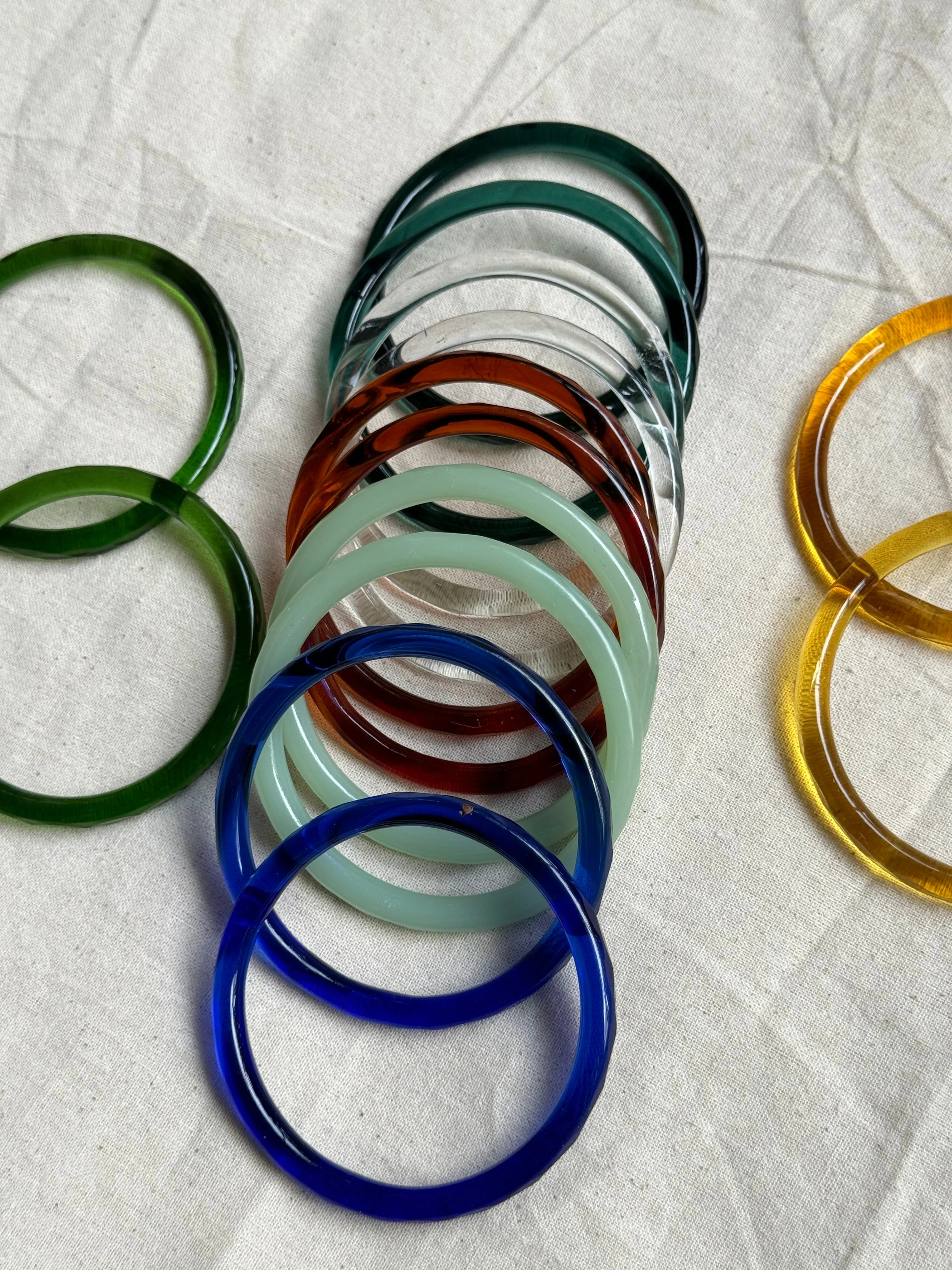 Cut work glass handcrafted bangle - single