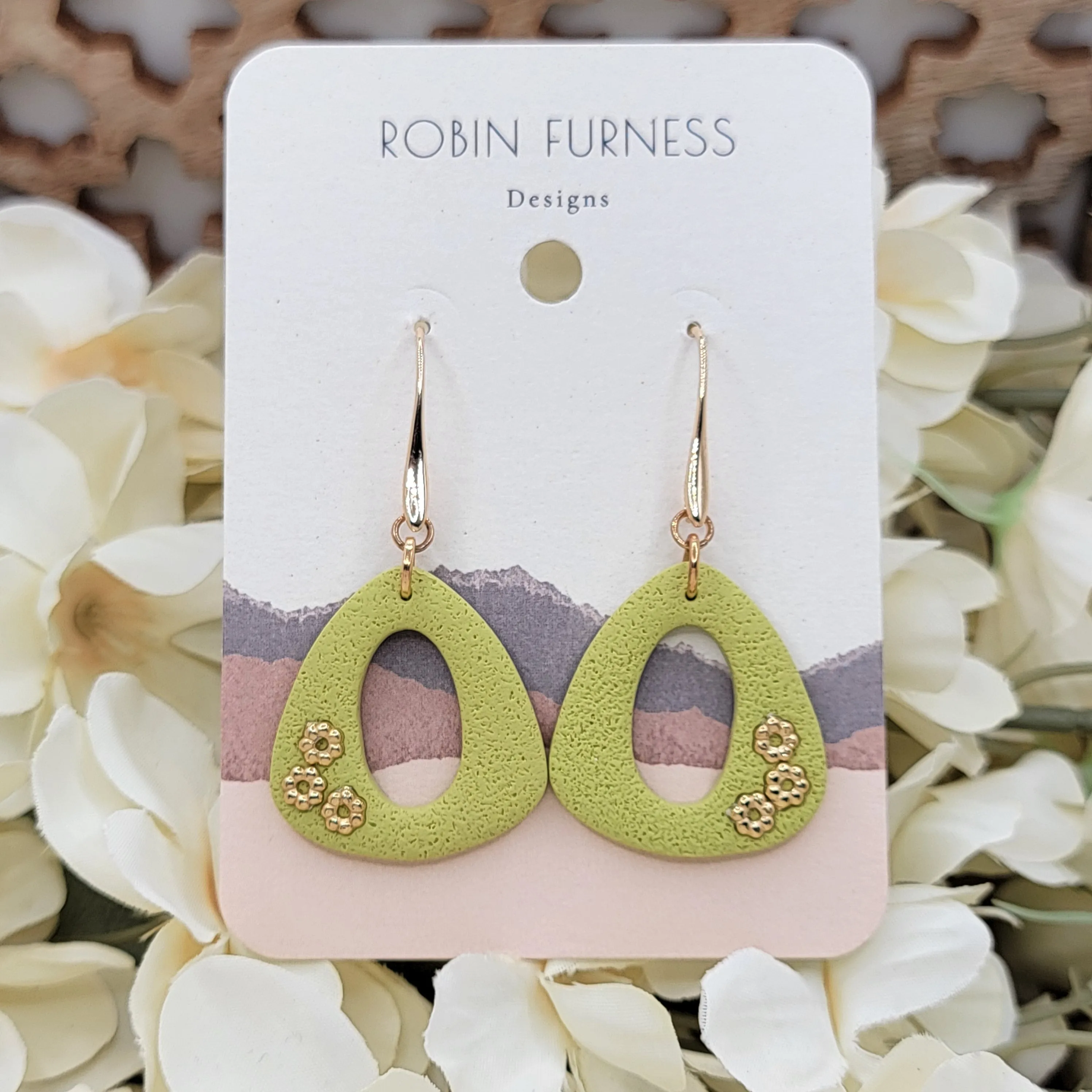 Delicate Details Earrings