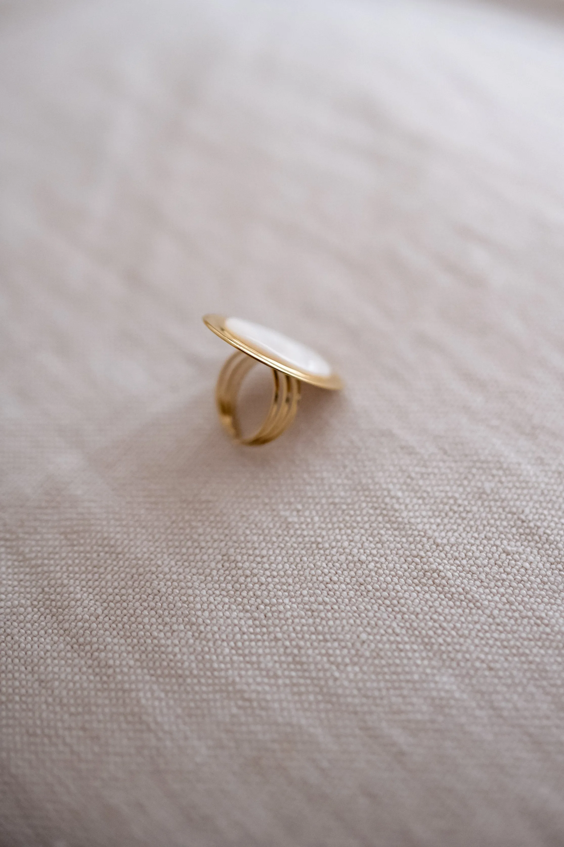 Ecru Gemel Ring
