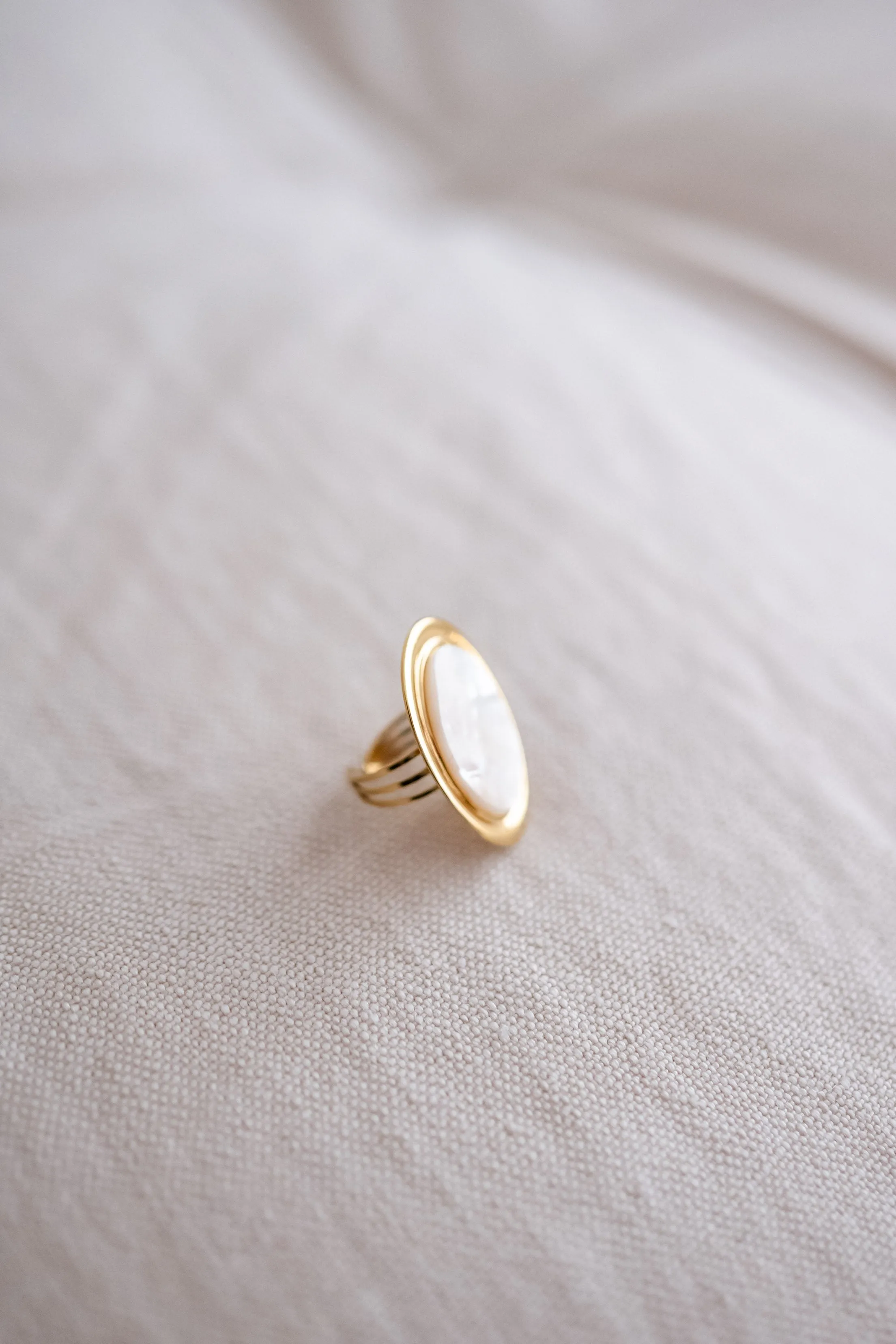 Ecru Gemel Ring