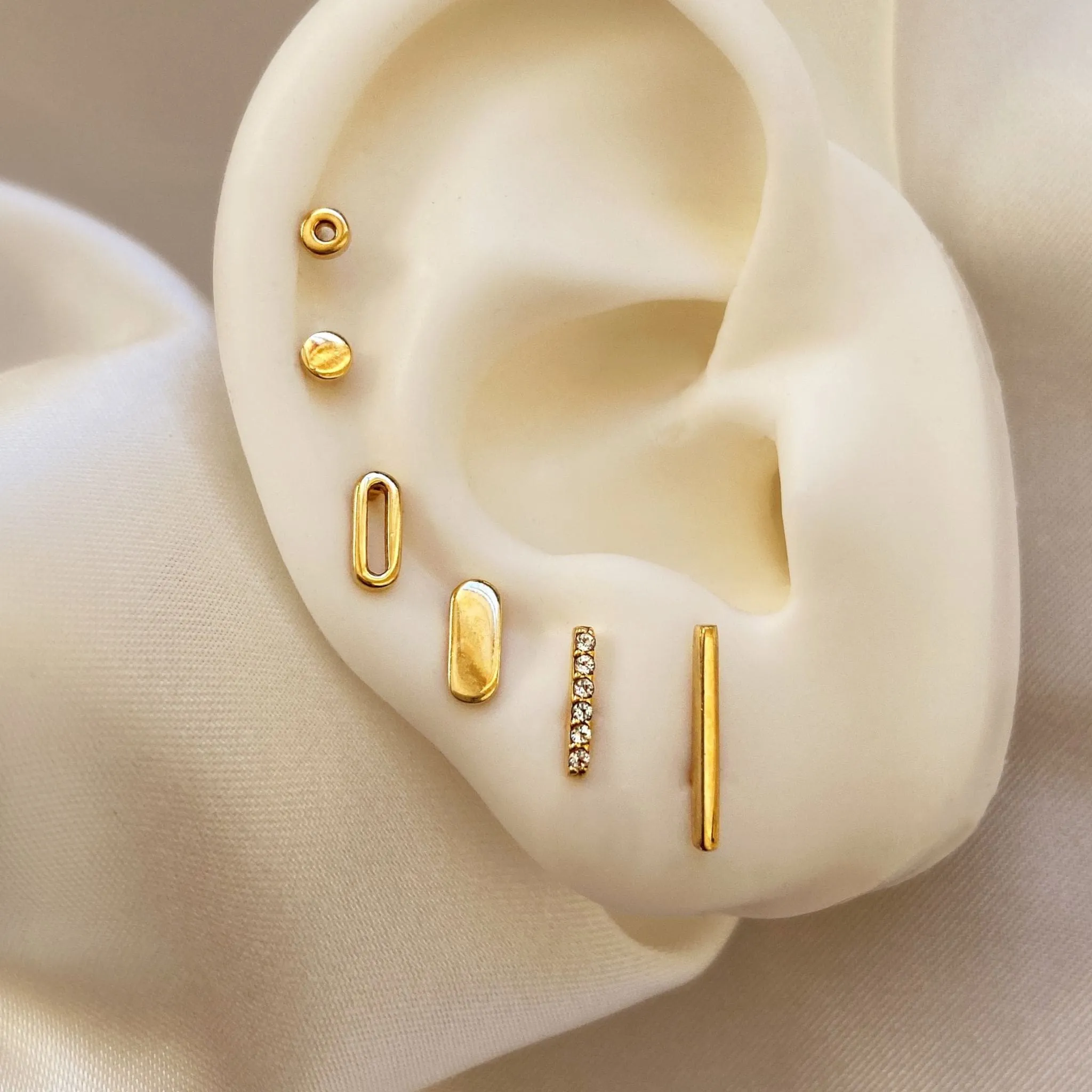 ELLIPSE STUDS