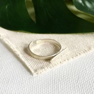 Horizontal Bar Ring - Silver