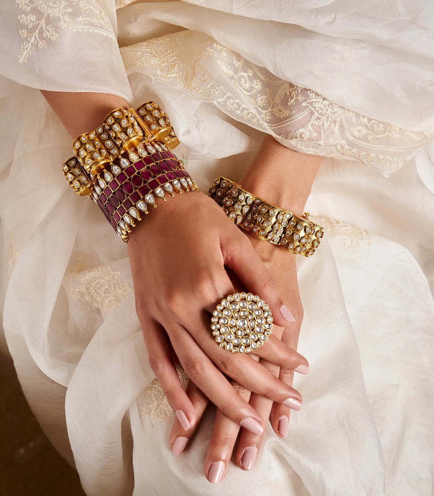 Jayaswi Ruby Kundan Bangle