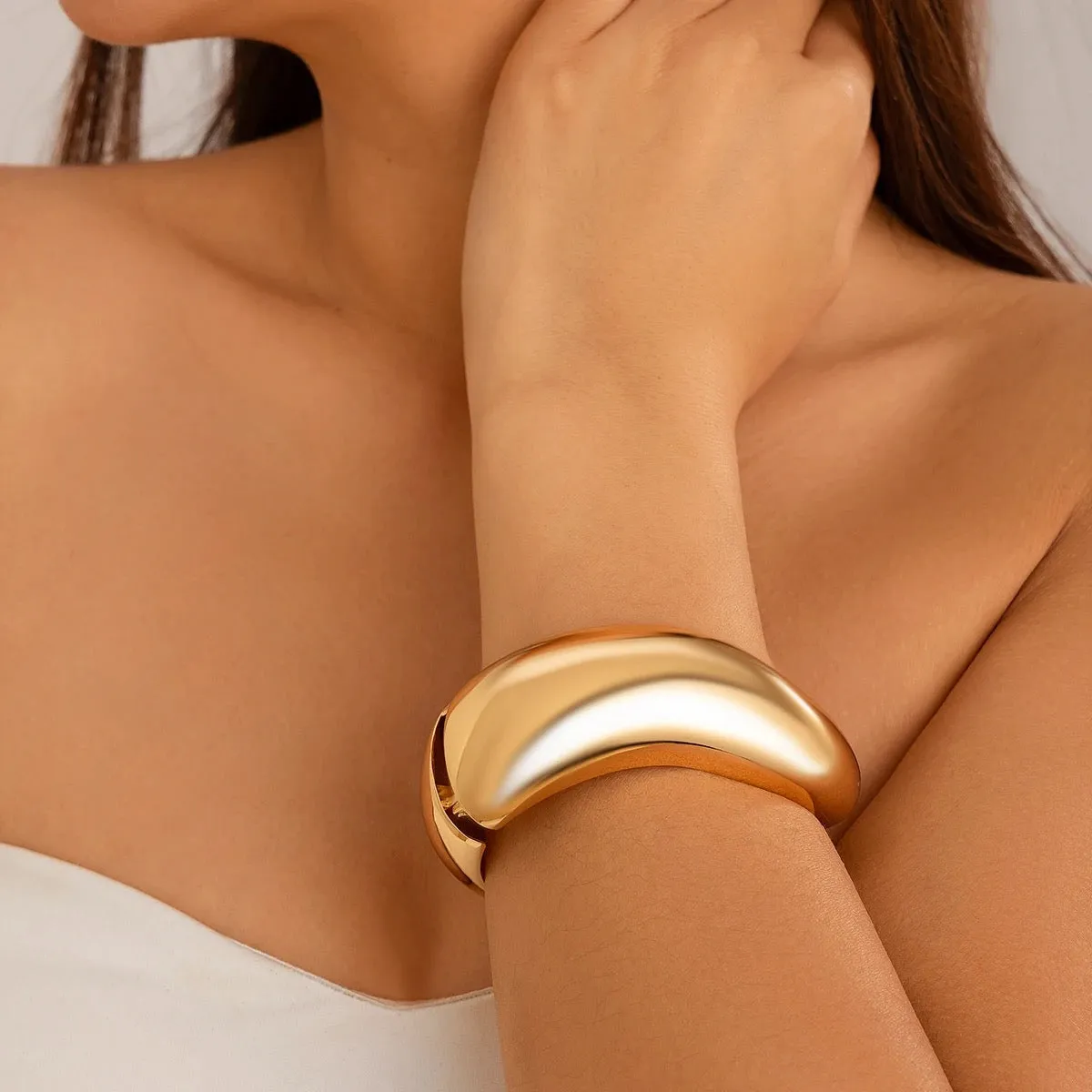 Luxury Exaggerated Smooth Metal Thick Bangles