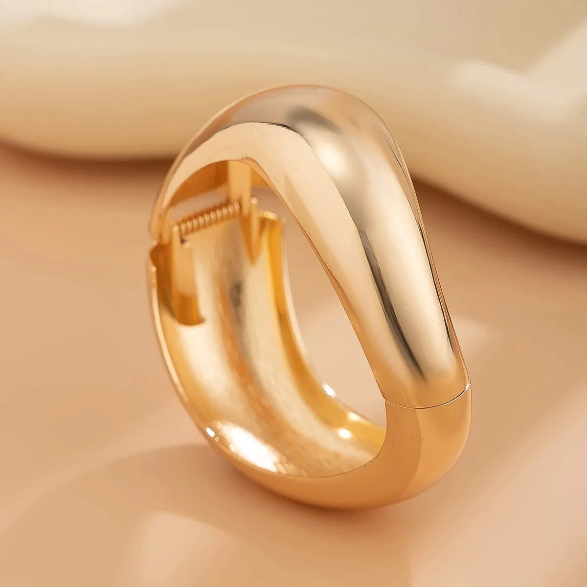 Luxury Exaggerated Smooth Metal Thick Bangles