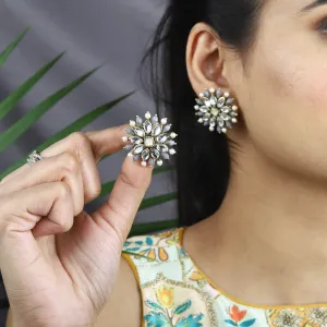 Pearl Twirl Grey Earrings