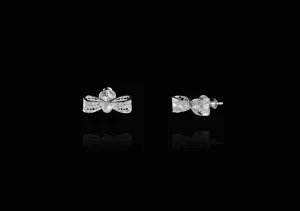 Ribbon Ear Studs (Pearl Middle)