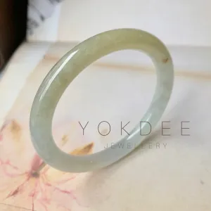 SOLD OUT: 55.7mm A-Grade Natural Duo Tone Jadeite Traditional Round Bangle No.151921