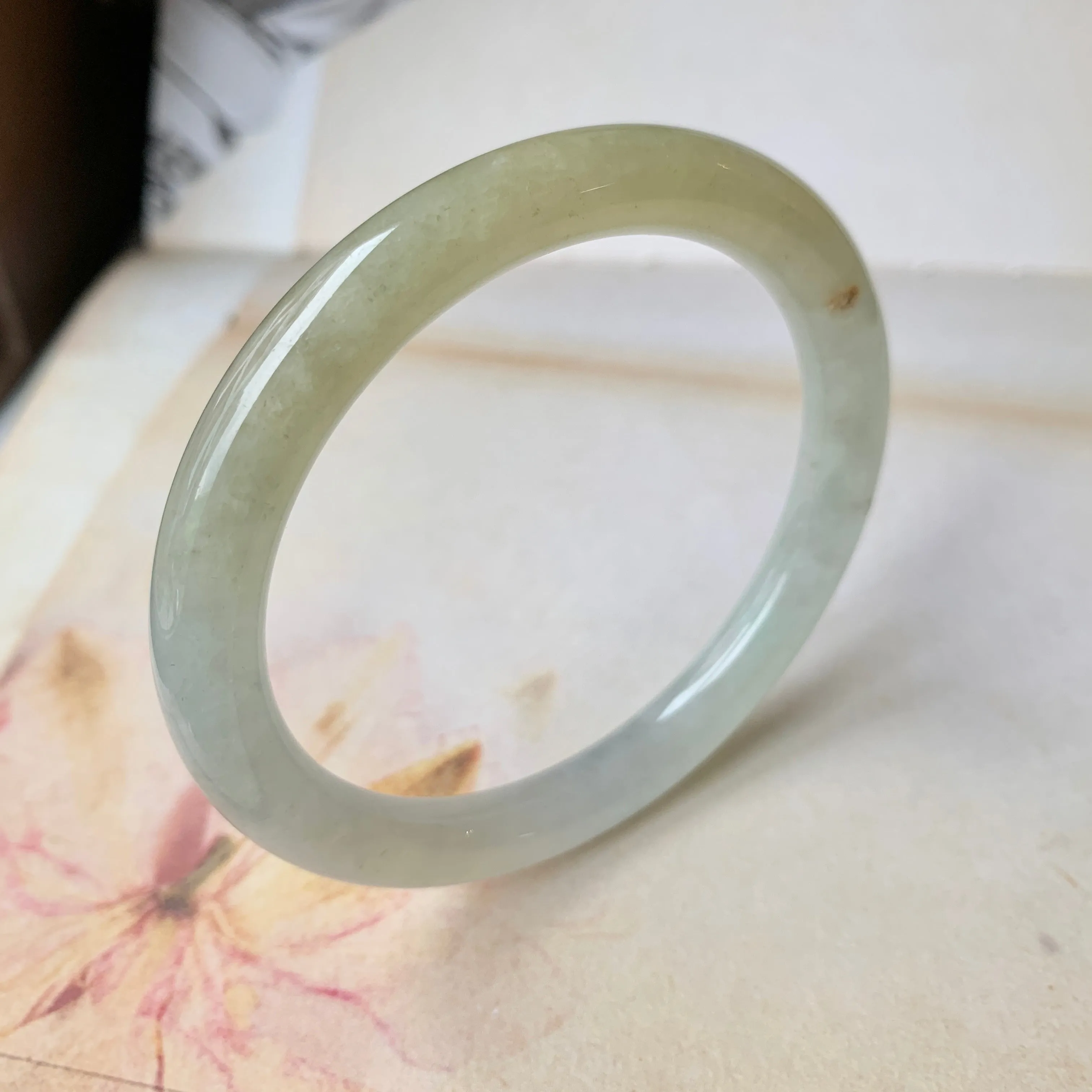 SOLD OUT: 55.7mm A-Grade Natural Duo Tone Jadeite Traditional Round Bangle No.151921