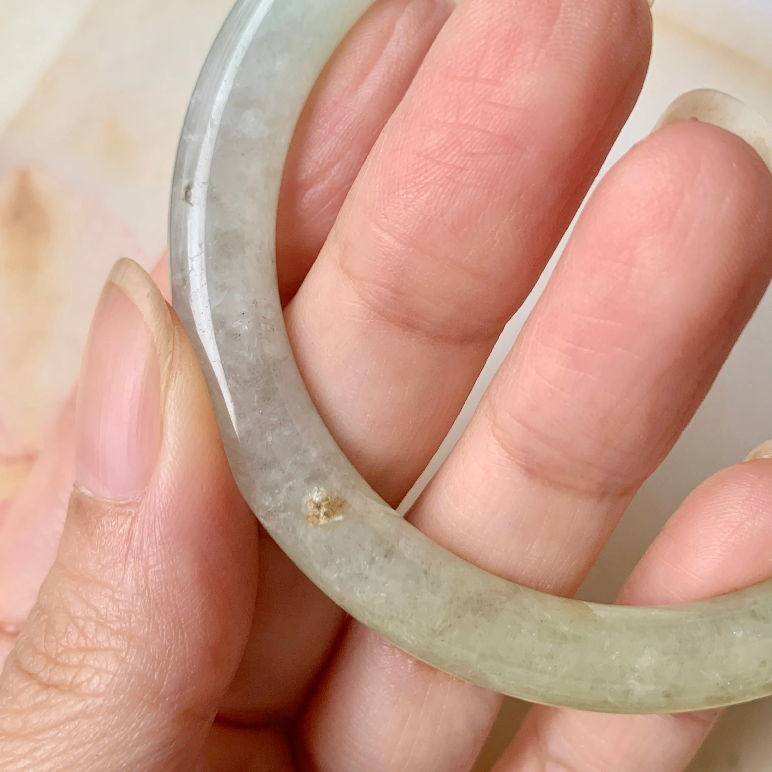 SOLD OUT: 55.7mm A-Grade Natural Duo Tone Jadeite Traditional Round Bangle No.151921