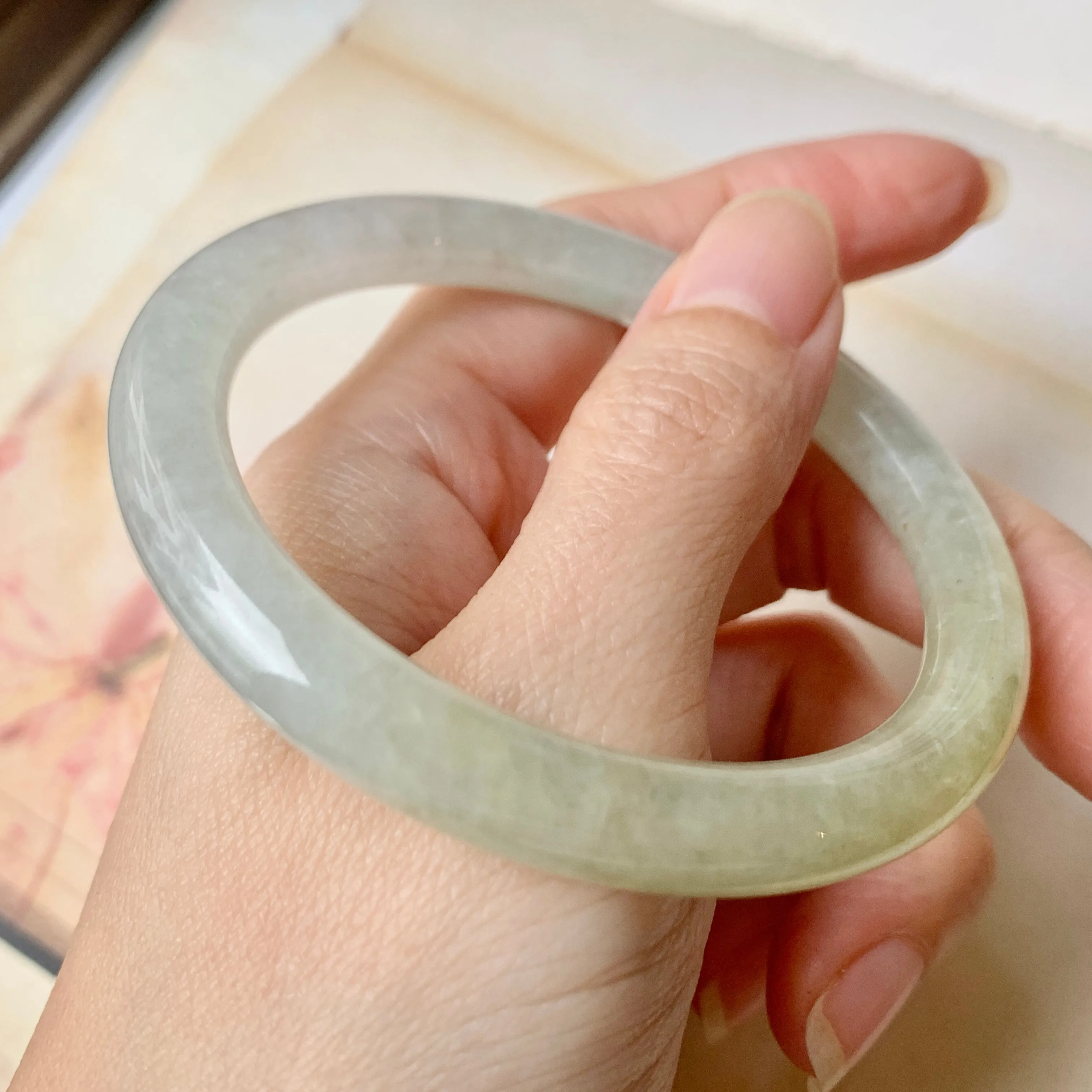 SOLD OUT: 55.7mm A-Grade Natural Duo Tone Jadeite Traditional Round Bangle No.151921