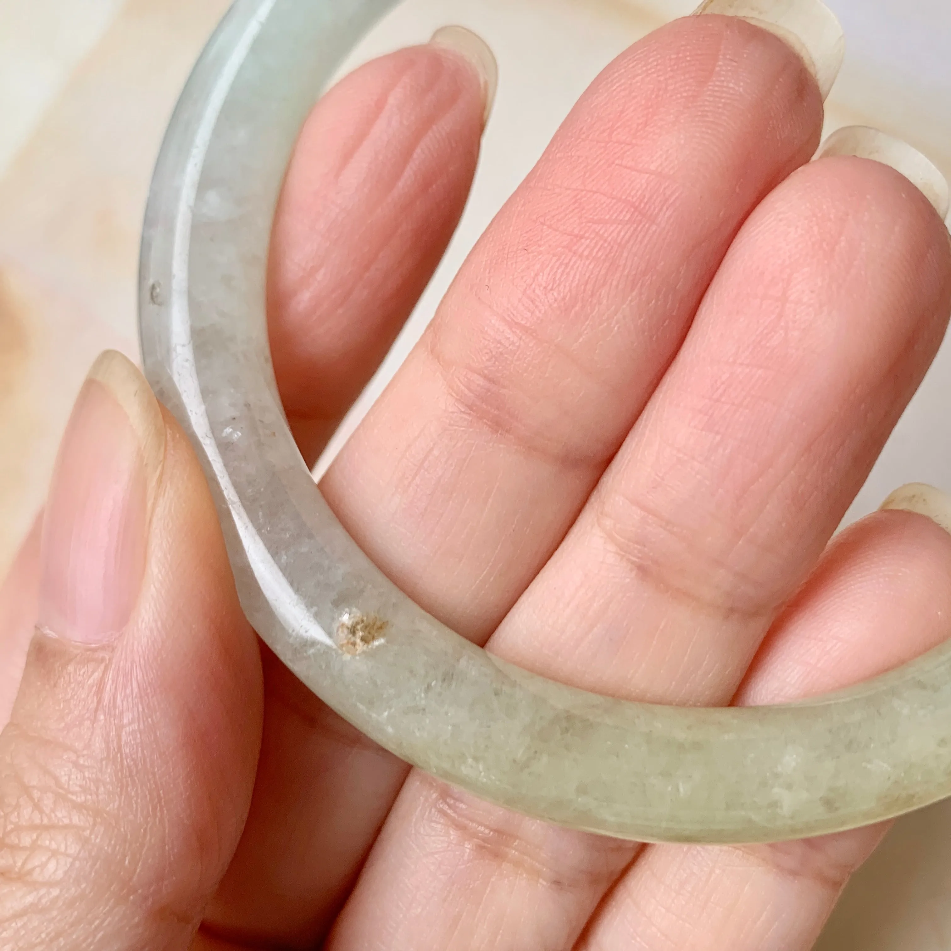 SOLD OUT: 55.7mm A-Grade Natural Duo Tone Jadeite Traditional Round Bangle No.151921