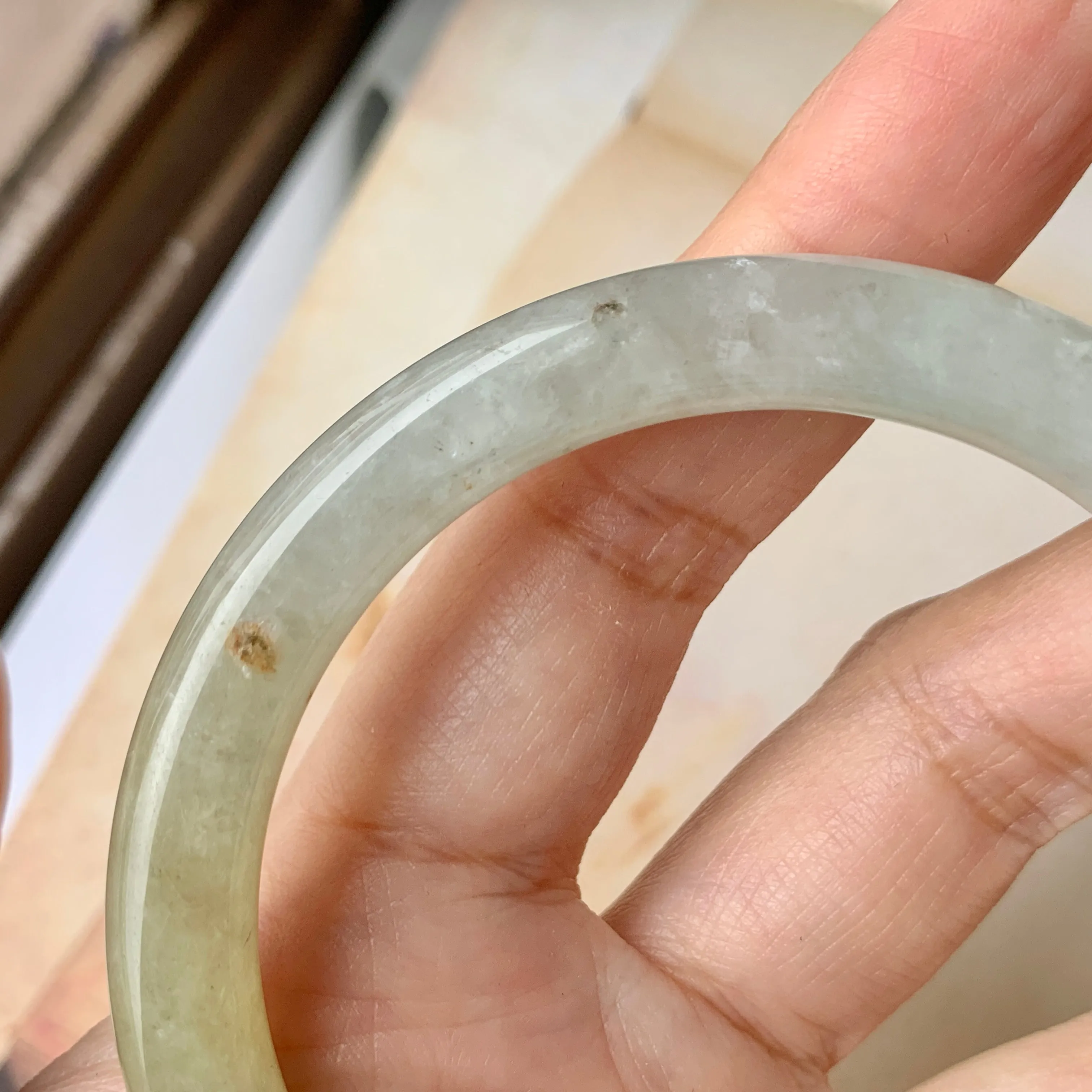 SOLD OUT: 55.7mm A-Grade Natural Duo Tone Jadeite Traditional Round Bangle No.151921